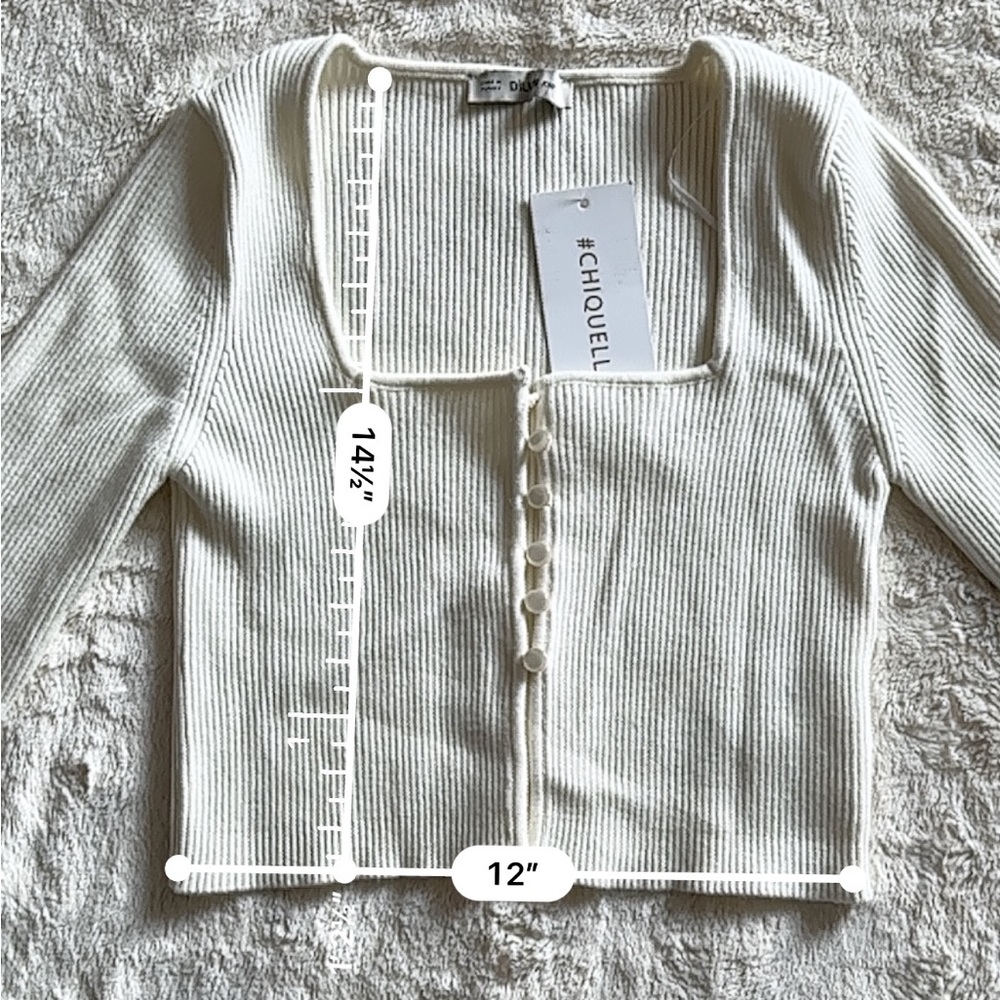 Chic White Ribbed Cardigan - Picture 4 of 4